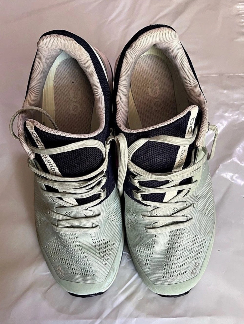 On Clouds Athletic Shoes